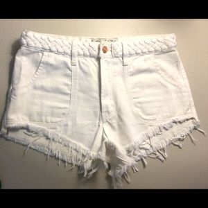 Abercrombie & Fitch White High Rise Shorts. 4/27